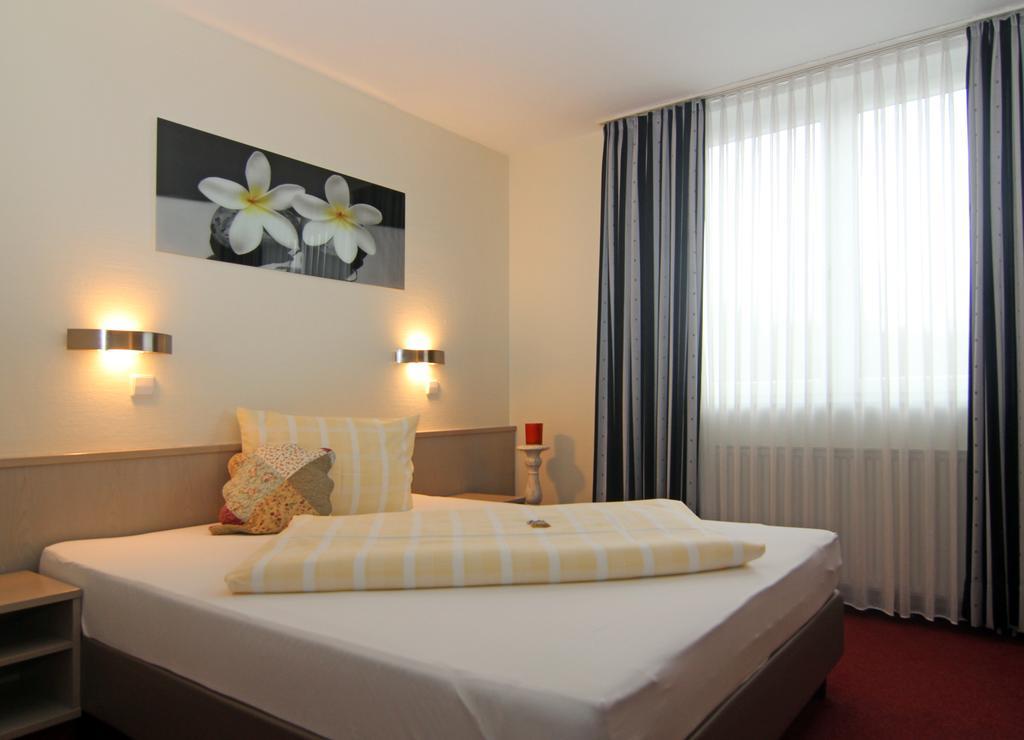 Sporthotel Ohringen Room photo